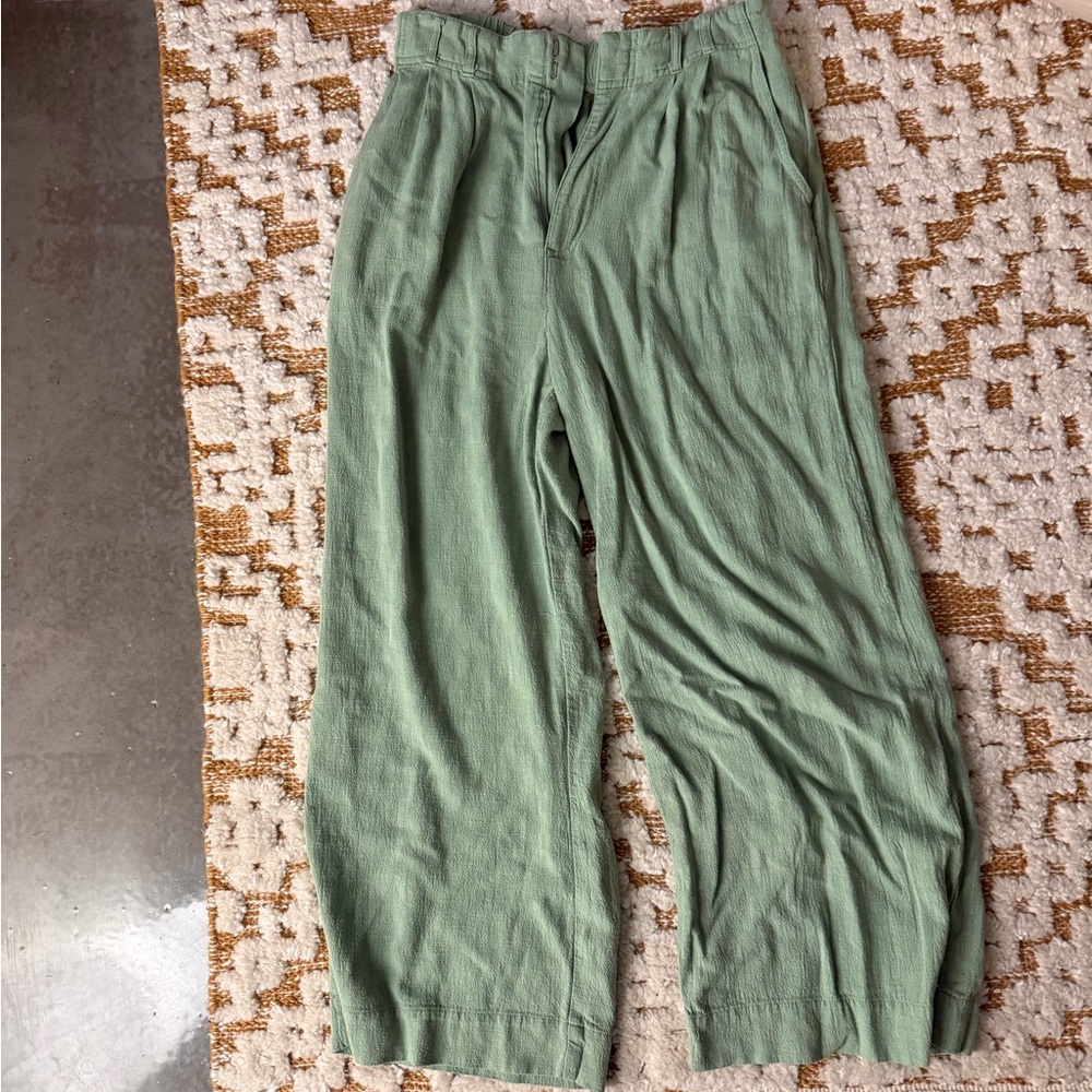 Women’s linen Green trousers